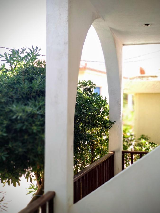 Aparthotel Ilaira à Skala Eresou Extérieur photo