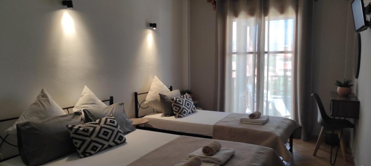 Aparthotel Ilaira à Skala Eresou Extérieur photo